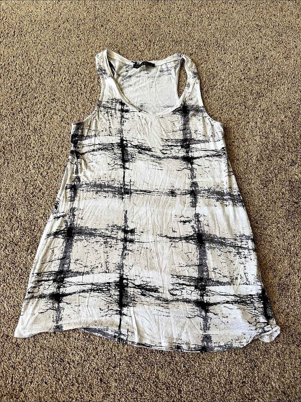 Rose & Olive Abstract Tank Top in White & Black Size Small